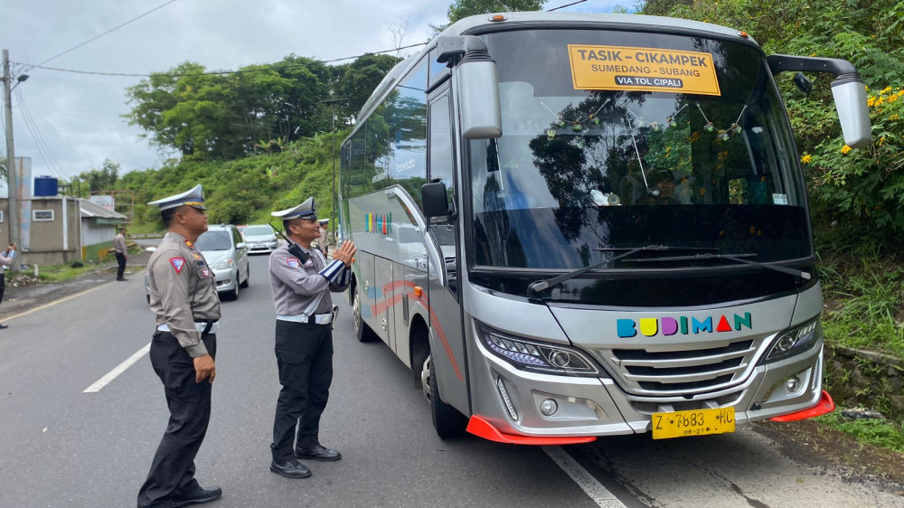 Antisipasi Unjuk Rasa ke Jakarta dan Bandung, Polres Tasikmalaya Kota Lakukan Penyekatan Kendaraan