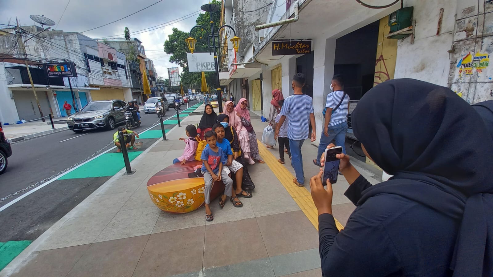 Semi Pedestrian Jalan HZ Mustofa Sudah 80 Persen Mulai Jadi Spot Selfie Favorit