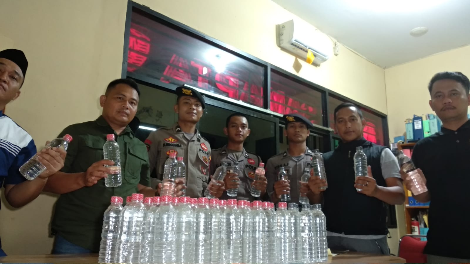 Petani di Kota Tasikmalaya Diciduk Polisi karena Jual Minuman Keras