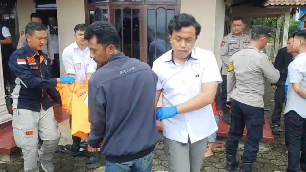 Pria di Tasikmalaya Nekat Bunuh Diri dengan Senjata Tajam