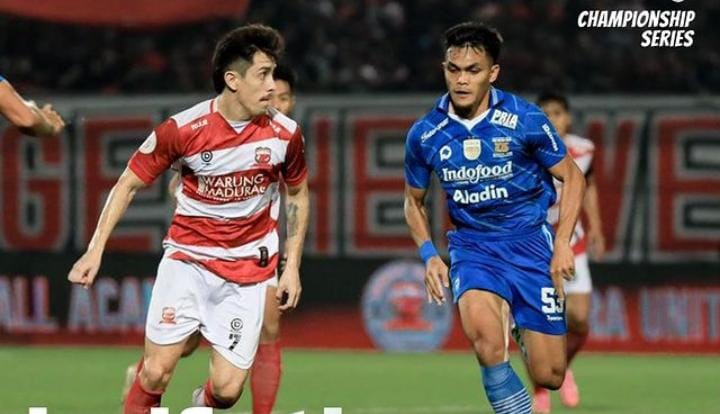 SELAMAT PERSIB Bandung Juara Liga 1 2023/2024 Setelah Kalahkan Madura United 3-1 dan Unggul Agregat 6-1