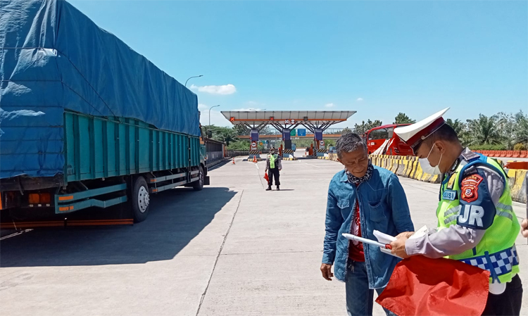 Truk ODOL Jangan Nekat Lewat Tol Cipali Mulai Hari Ini Sampai Rabu, Ada Apa?