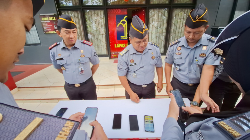 Cegah Praktik Judi Online, Ponsel Pegawai Lapas Banjar Mendadak Diperiksa