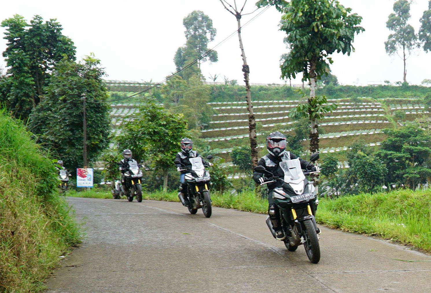 Tips Penggunaan Kopling yang Baik Saat Melewati Tanjakan Menggunakan Sepeda Motor