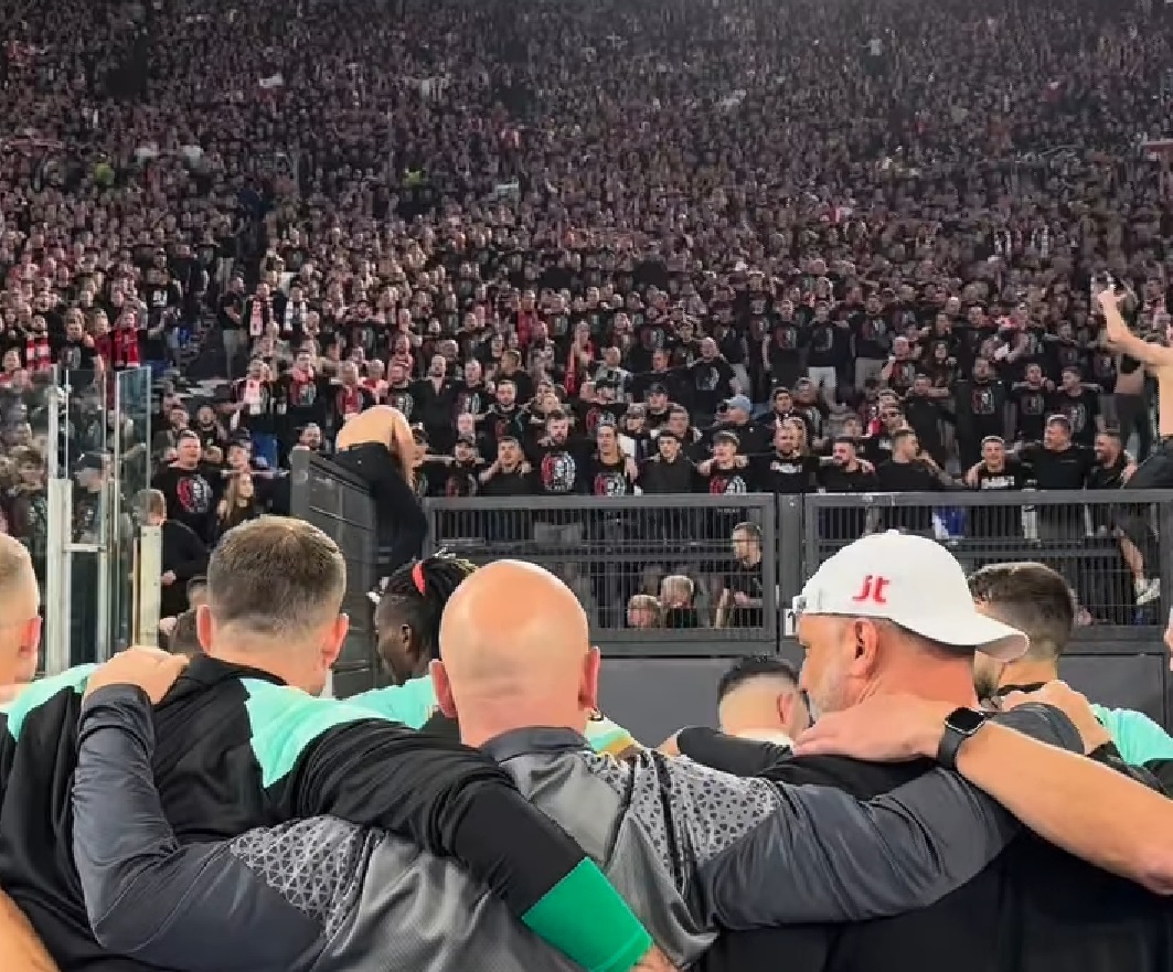 Dianggap Merendahkan Julius Caesar, Ultras Slavia Praha Tak Boleh Tampilkan Koreografi Ave Slavia