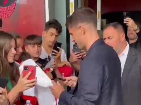 Resmi Jadi Pemain AC Milan, Christian Pulisic Ingin Warisi Nomor Punggung Kaka