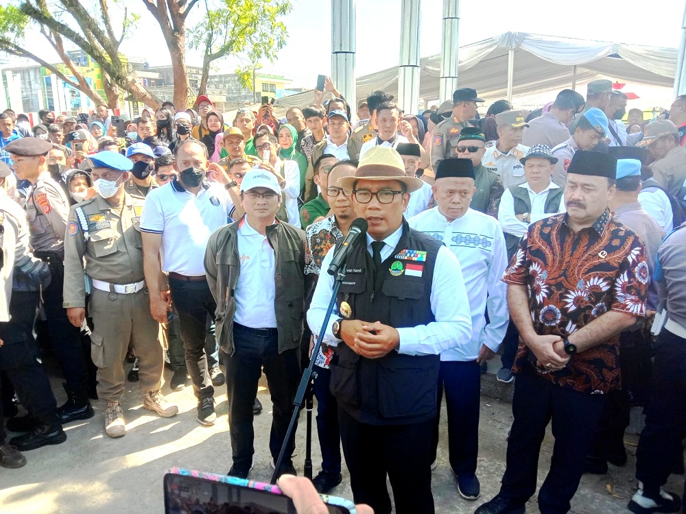 Gubernur Jabar Ridwan Kamil: Segera Penataan PKL dan Parkir di Taman Alun-alun Singaparna!