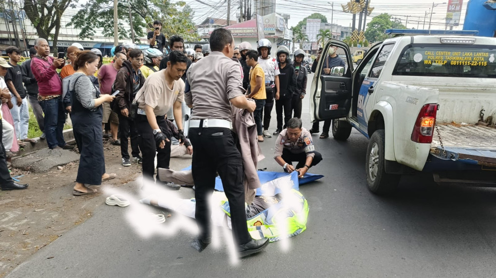 Pengendara Motor di Tasikmalaya Tewas Terlindas Truk karena Tak Hati-Hati Menyalip dari Kiri