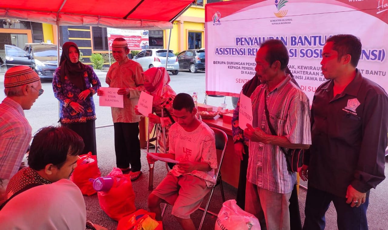 Puluhan Penyandang Disabilitas di Kota Banjar Sumringah Dapat Bantuan Pemenuhan Hidup Layak 