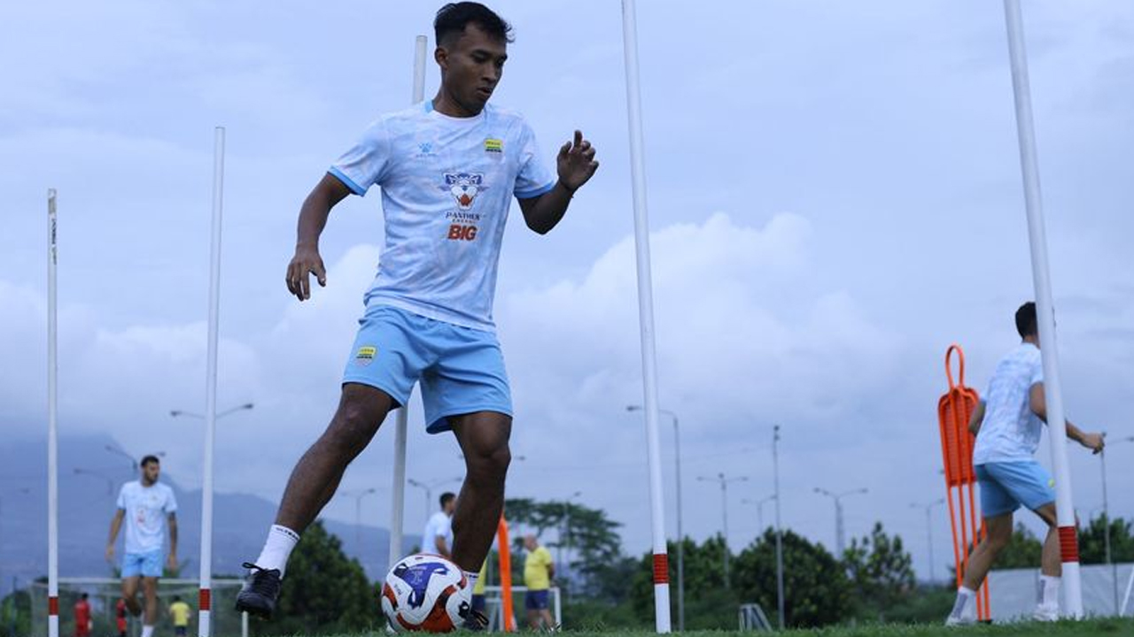 Update Kondisi Pemain Persib vs Bhayangkara: Putros Absen, Adam Alis Pulih, Robi dan Beckham Siap Tempur