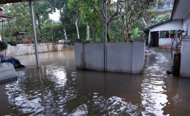 INNALILLAHI 5 Hari Hujan Lebat Menyebabkan 10 Bencana Longsor dan Banjir di Kabupaten Tasikmalaya