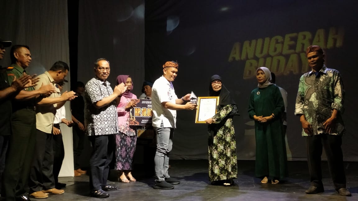 Dewan Kesenian Kota Tasikmalaya Berikan Anugerah Budaya 2023 kepada Pelestari Rebana dan Seniman Dalang