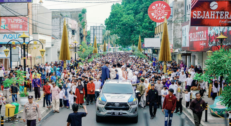 Yusuf-Hendro Hadiri Salawat Akbar Bersama 7.000 Anak Yatim, Tunjukkan Komitmen untuk Kota Tasikmalaya