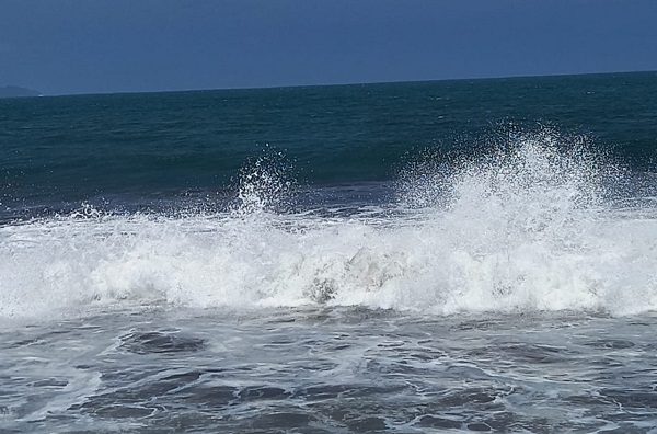 Waspada! BMKG Ingatkan Ada Potensi Gelombang Tinggi 4 Meter di Pantai-Pantai Berikut Ini
