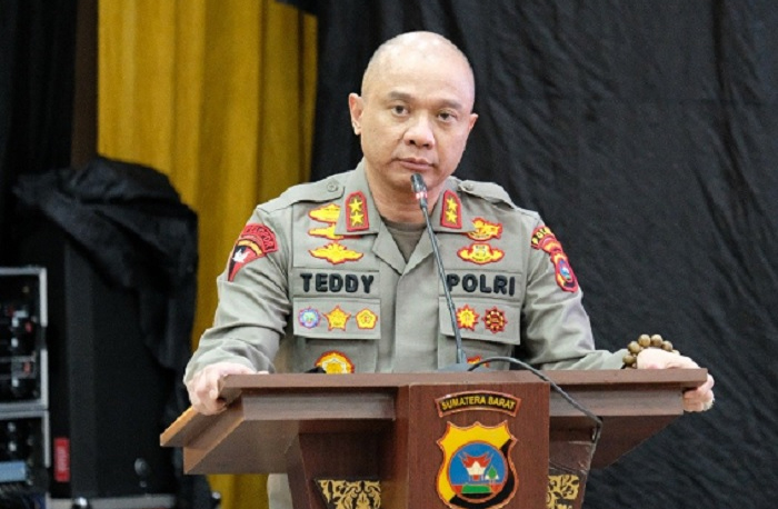 BREAKING NEWS: Kapolda Jatim Irjen Pol. Teddy Minahasa Dikabarkan Ditangkap terkait Kasus Narkoba 