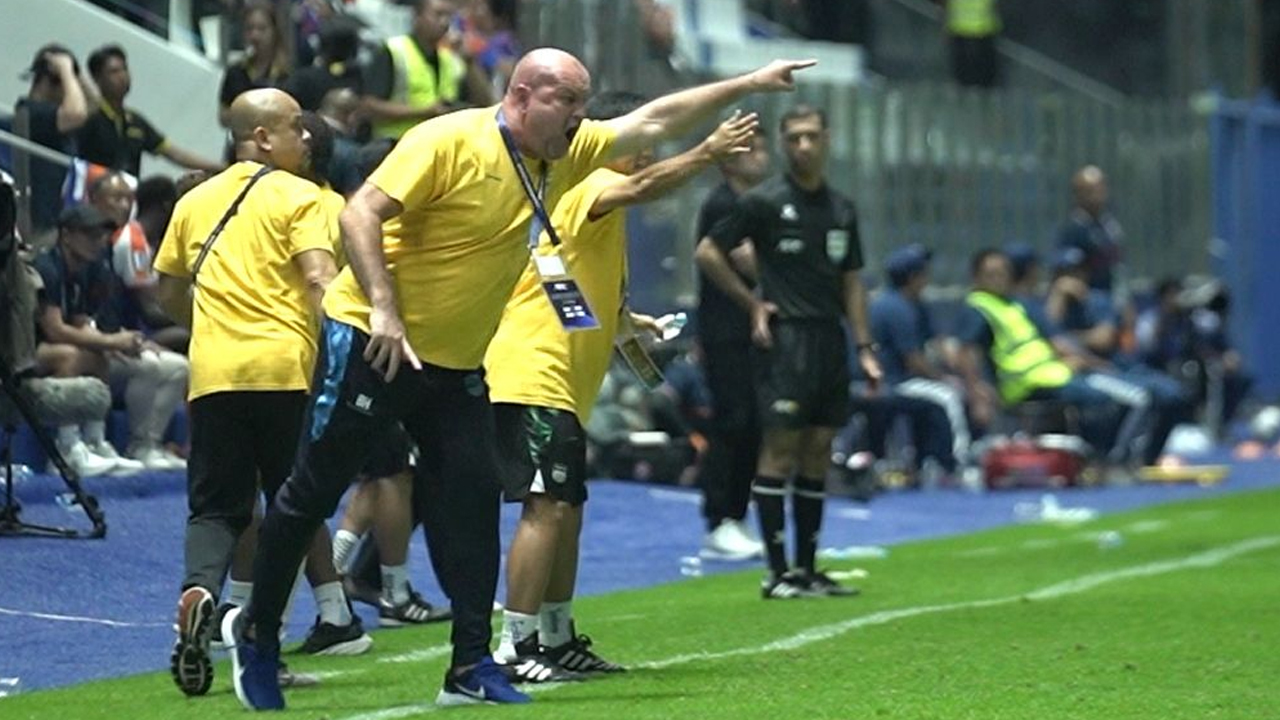  Bojan Hodak Minta Bantuan Bobotoh Persib Bandung untuk Kalahkan Tim Perwakilan China Zhejiang FC