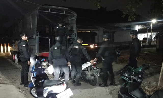 Polisi Gerebek Pesta Miras Geng Motor di Tasikmalaya