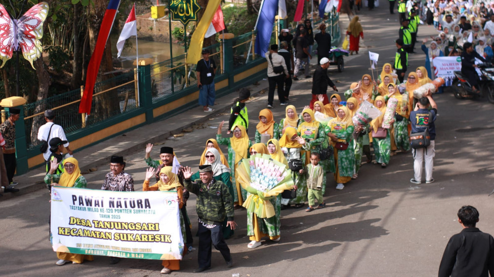 Pawai Natura Milad Ponpes Suryalaya Meriah, Peserta Angkat Isu Kebersamaan dan Potensi Daerah Tasikmalaya