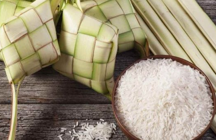 Cara Membuat Ketupat Lebaran Agar Gurih Empuk Tahan Lama