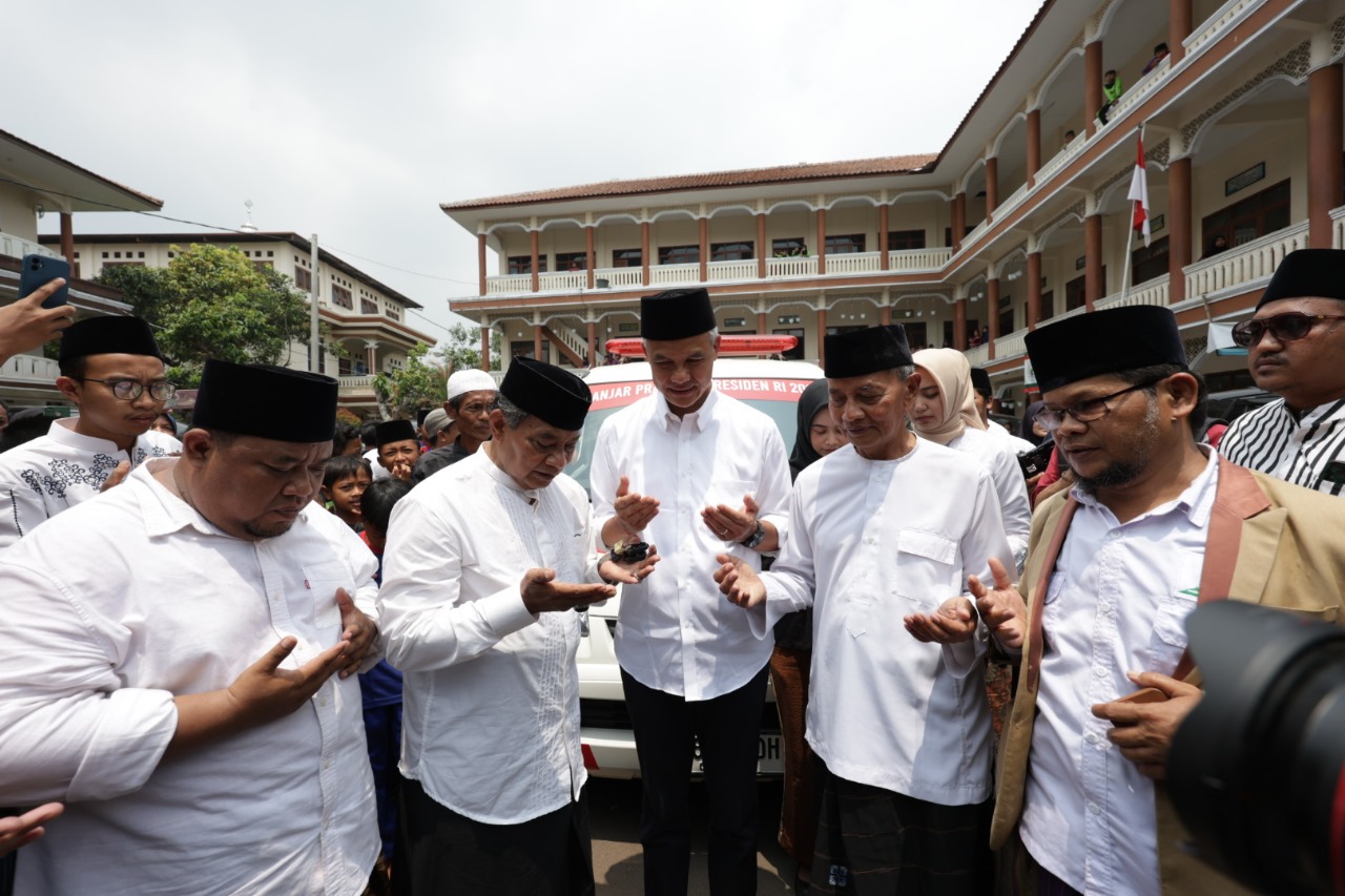 Para Kiai Doakan Ganjar Pranowo Semoga Sehat dan Berkah Jadi Presiden