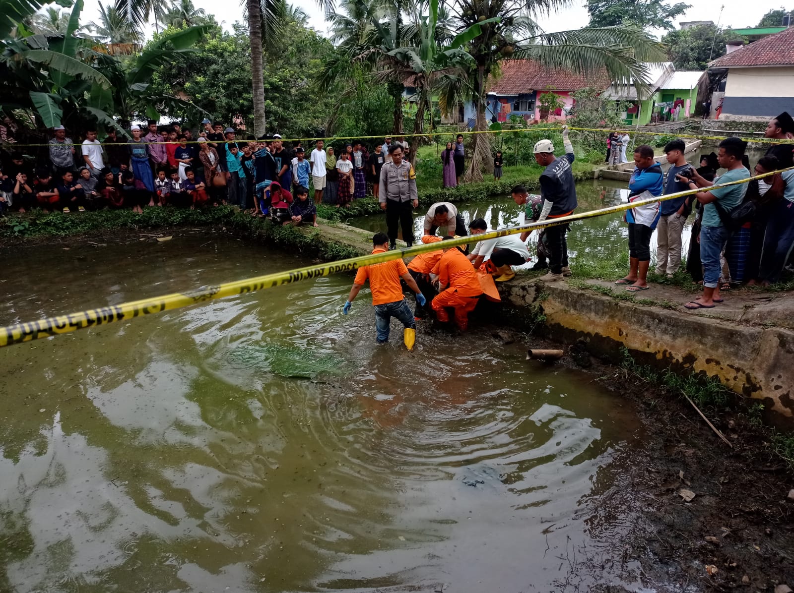 Polisi Ungkap Kronologi Penemuan Jasad Nenek Warga Cibeureum Ngambang di Kolam Ikan