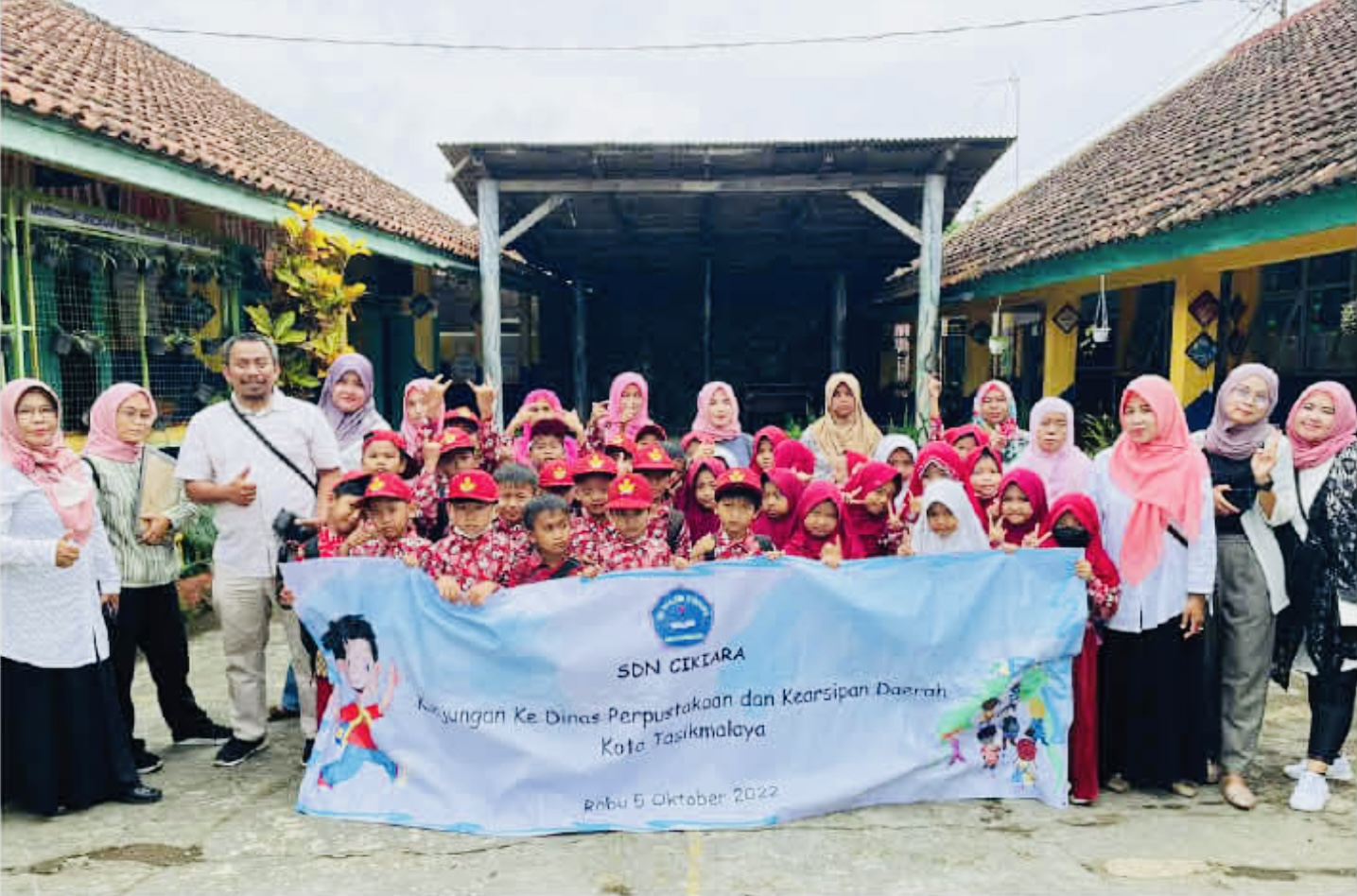 SDN Cikiara Dongkrak Literasi Siswa, Kunjungi Perpustakaan untuk Mendengarkan Dongeng