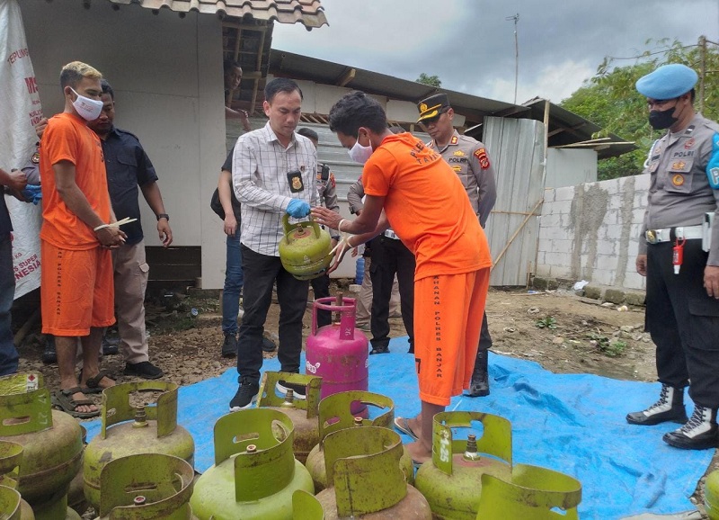 Polres Banjar Ungkap Sindikat Oplosan Gas LPG 3 Kg Jadi Ukuran 12 Kg