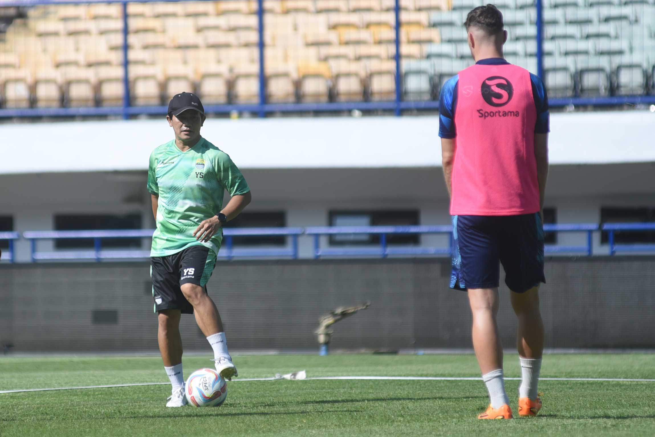 Tak Bisa Bohong, Skuad Persib Sedih Ditinggal Luis Milla, Yaya Sunarya: Kami Saling Menguatkan