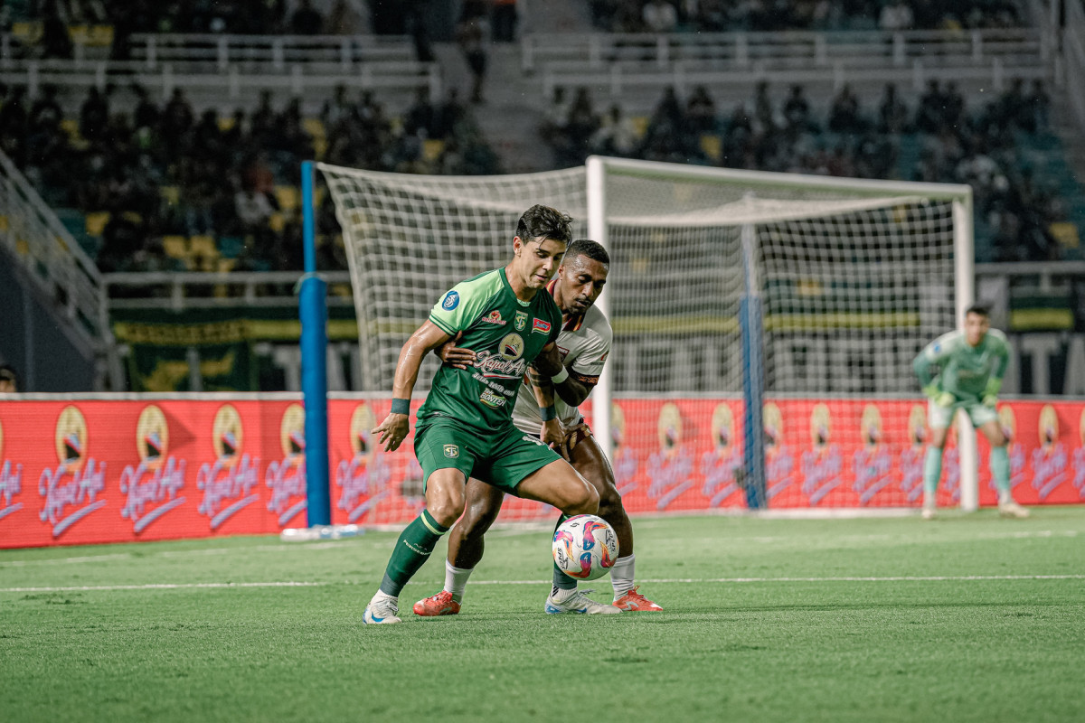 Persebaya Lari dari Kejaran Persib Bandung di Puncak Klasemen, Hajar Borneo FC 2-1 di Surabaya