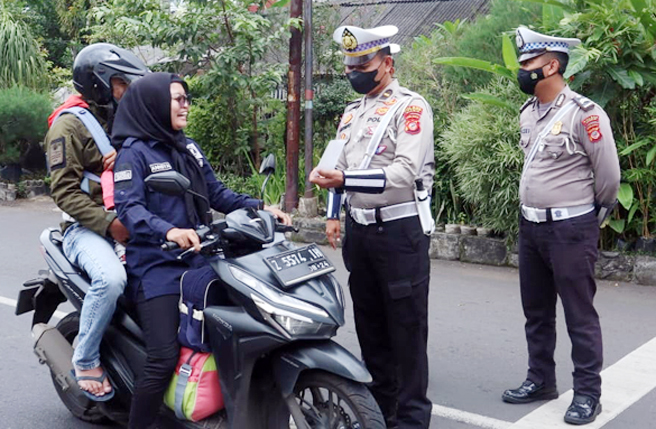 Operasi Zebra Lodaya 2022 di Ciamis Incar Pengendara Motor yang Pakai Ponsel dan di Bawah Umur