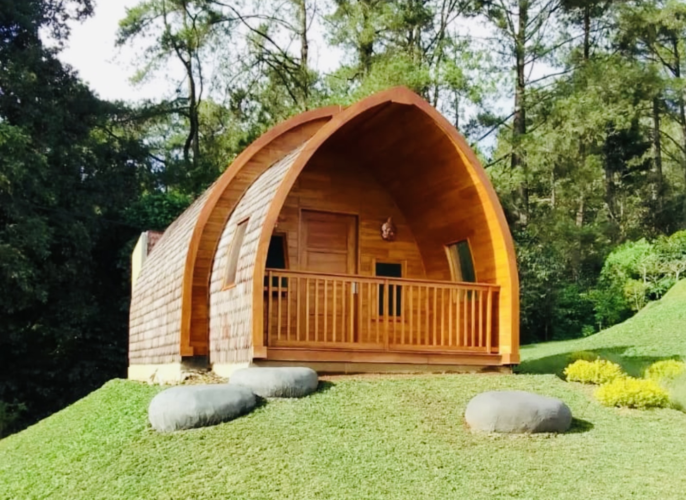 Asstro Highlands Tempat Wisata Terbaru di Ciater yang Wajjib Dikunjungi, Penginapan Berkonsep Camping Ground 