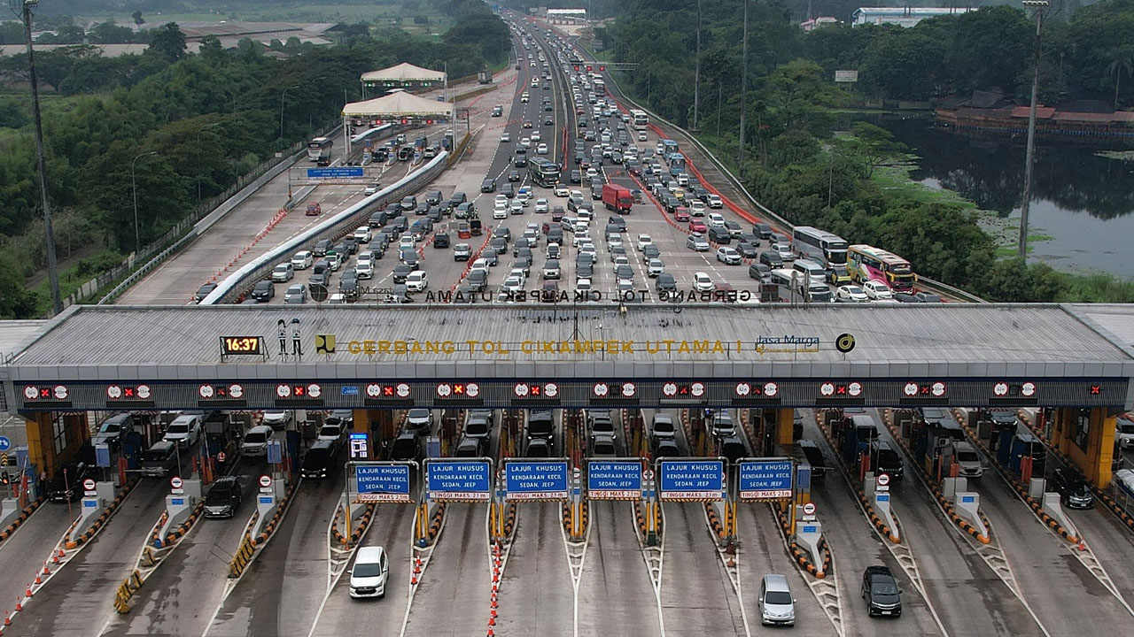 Hari Ini Resmi One Way Diberlakukan, Jasa Marga Dukung Penuh Demi Kelancaran Arus Balik