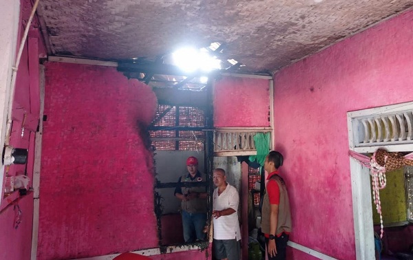 Ditinggal Penghuninya ke Rumah Sakit, Rumah Warga Kota Banjar Terbakar