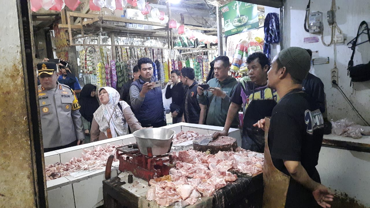 Sidak Pasar Jelang Nataru di Kabupaten Tasikmalaya: Harga Sembako Melonjak, Pasokan Aman, Dompet Tertantang