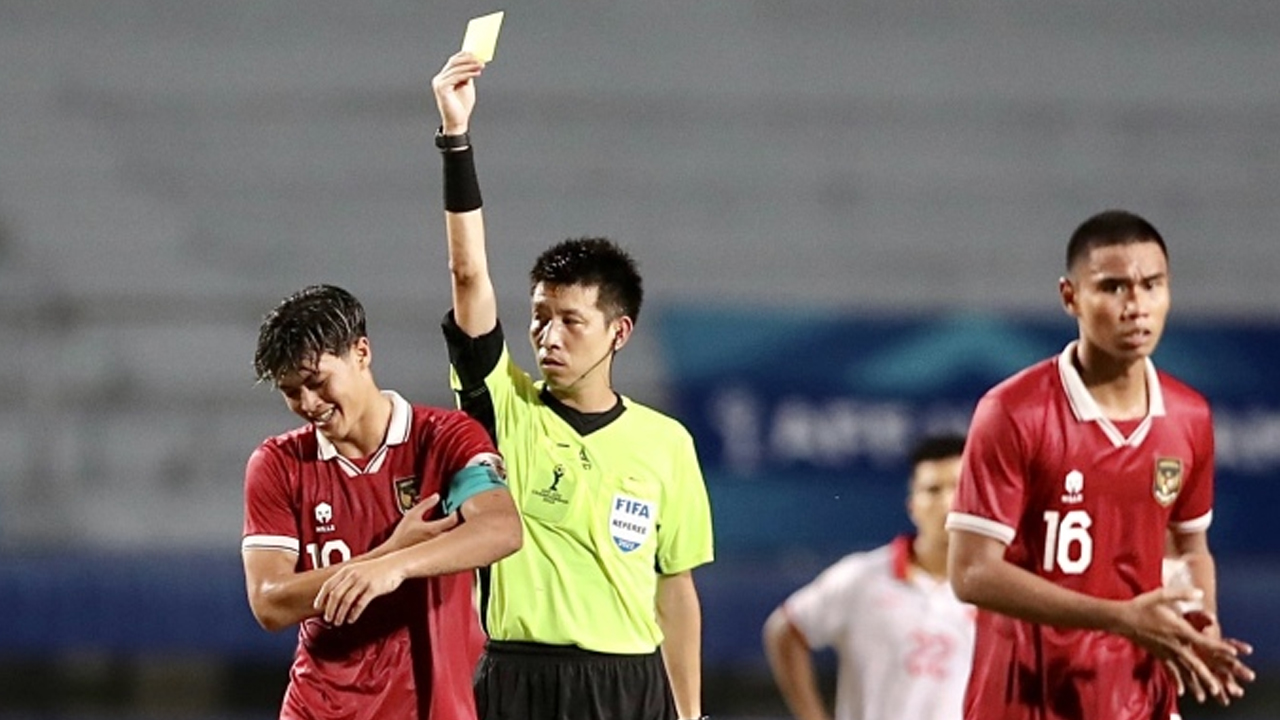 Catat, Wasit Hiroki Kasahara Membuat Shin Tae-yong Marah: ’Wasit Bisa Mengubah Permainan…’