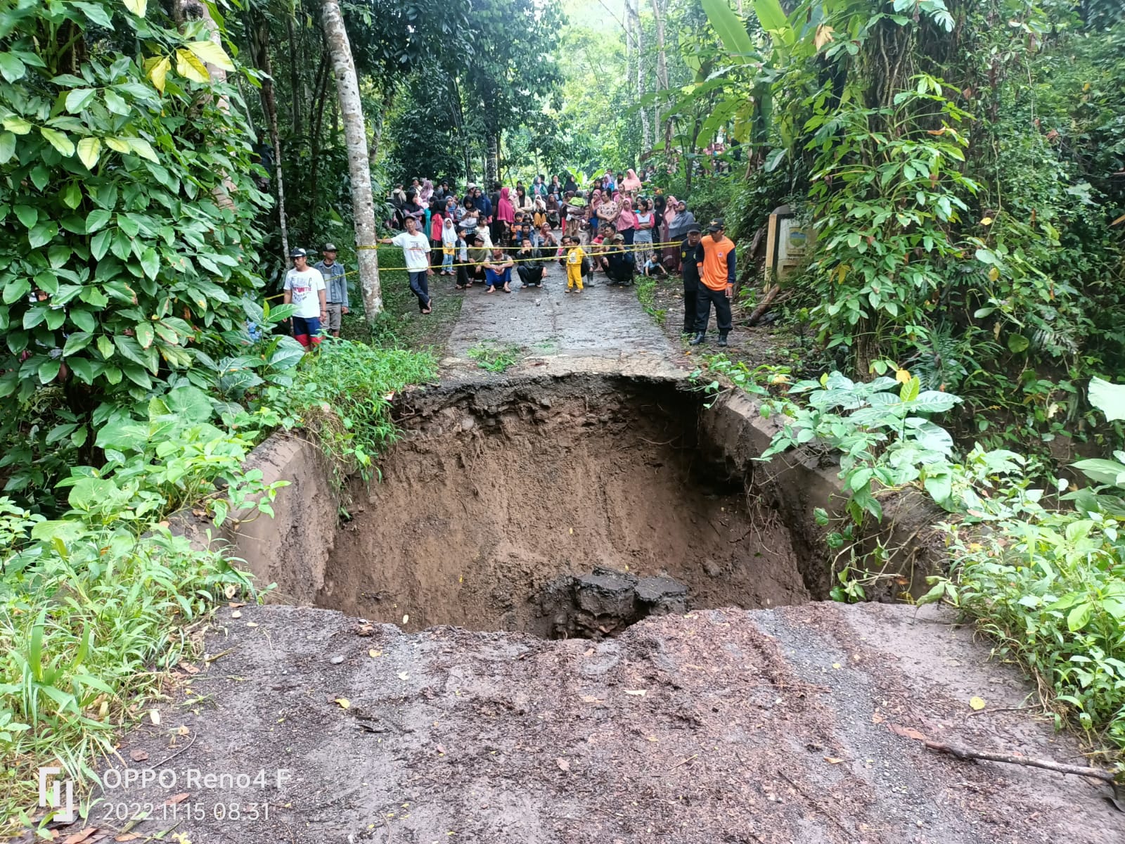Korban Jembatan Amblas di Tasikmalaya Ditemukan 20 Kilometer setelah Terseret Arus Sungai Ciwulan