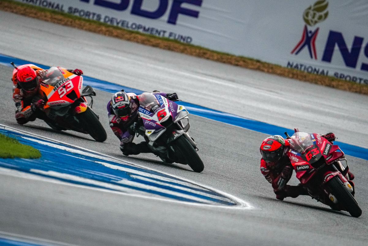 Eks Pembalap Suzuki Tuding Zarco Lindungi Kontraknya di Ducati, Lap Akhir MotoGP Thailand 'Kuntit' Bagnaia
