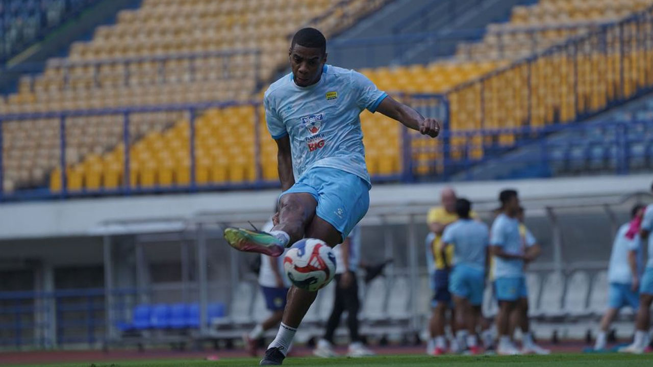 PSBS Biak vs Persib Bandung: Barros Ingin Lebih Tajam, Teja Jadi Andalan Lagi