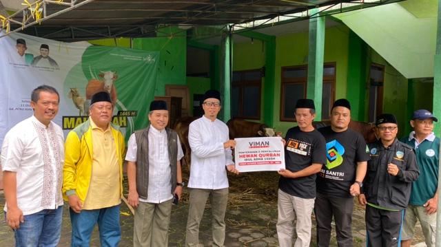 Viman Alfarizi Ramadhan Tebar Hewan Qurban ke Ormas Islam dan Pesantren di Kota Tasikmalaya