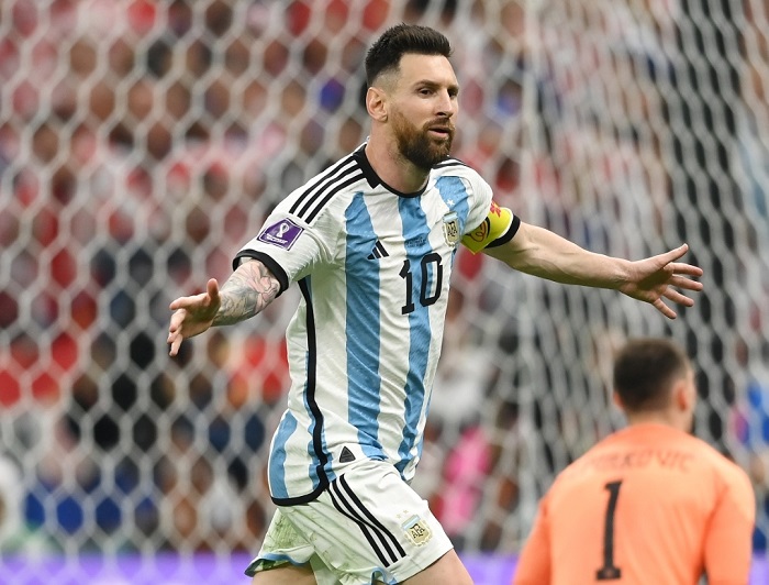 Apakah Lionel Messi Pemain Terbaik dalam Sejarah Sepak Bola?
