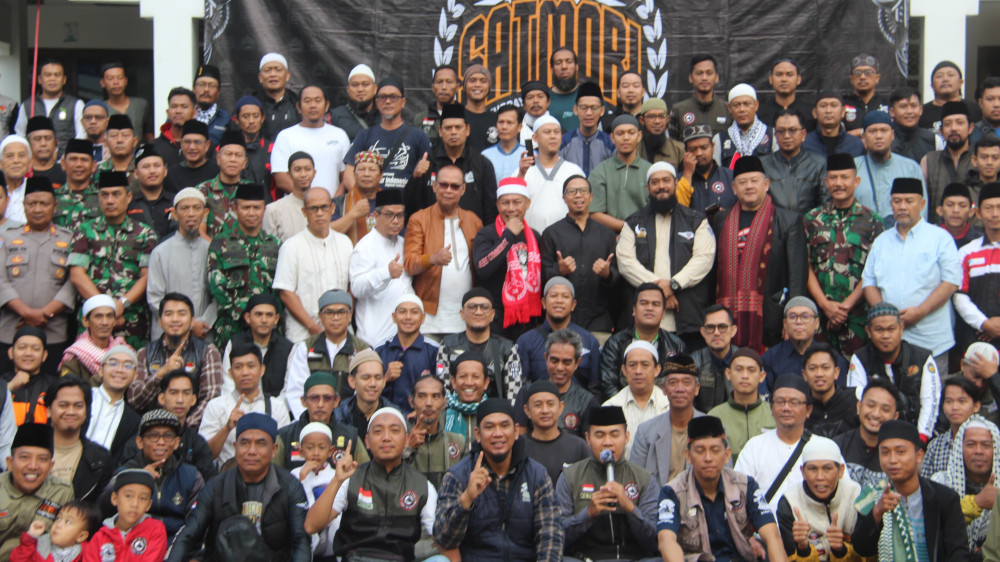 Subuh Berjamaah Akbar di Masjid Agung, TNI dan Forkopimda Tasikmalaya Jalin Kebersamaan