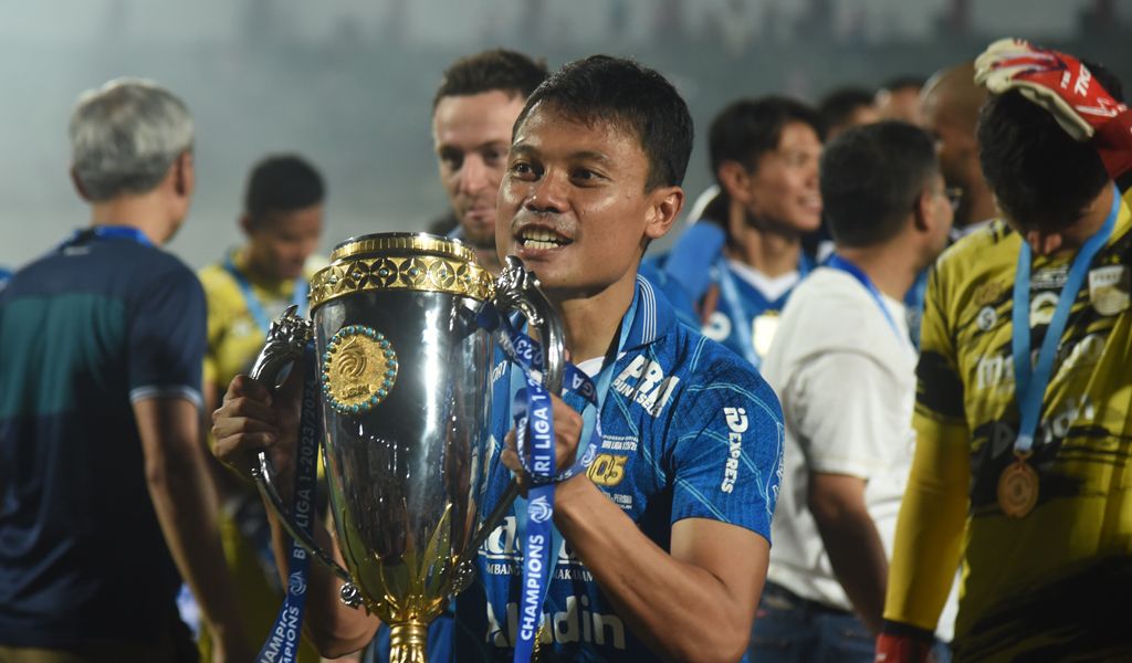 Alhamdulillah, Gelandang Persib Bandung Dedi Kusnandar Langsung Berangkat Ibadah Haji Usai Persib Juara Liga 1