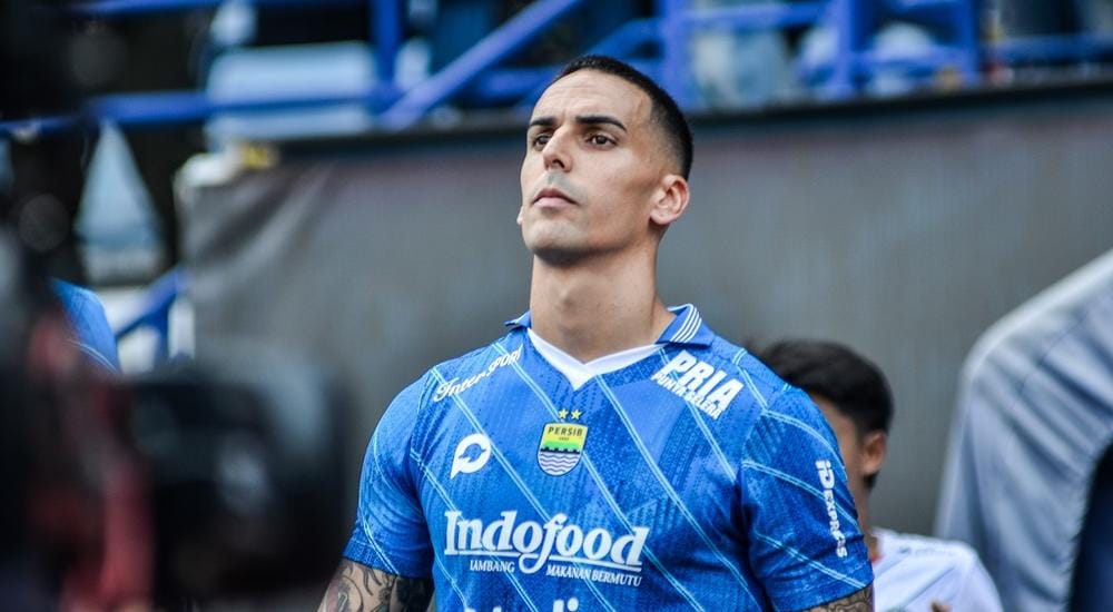 Bek Spanyol Dipastikan Bertahan di Persib untuk Liga 1 2024/2025, Bojan Hodak Sebut Layak Dipertahankan