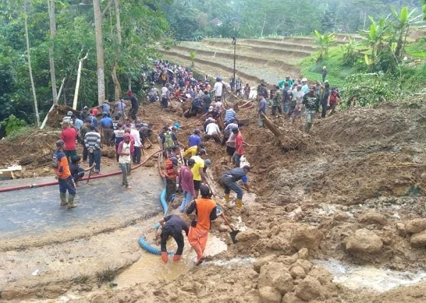 Cuaca Ekstrem, 10 Kecamatan di Tasik Dilanda Bencana, Mulai Tanah Longsor, Banjir hingga Pergerakan Tanah