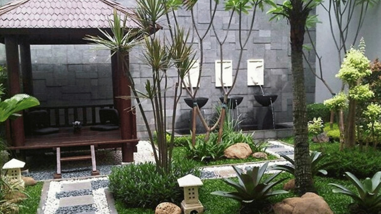 Taman Mini di Lahan Sempit, Rumah di Tasikmalaya Tetap Asri