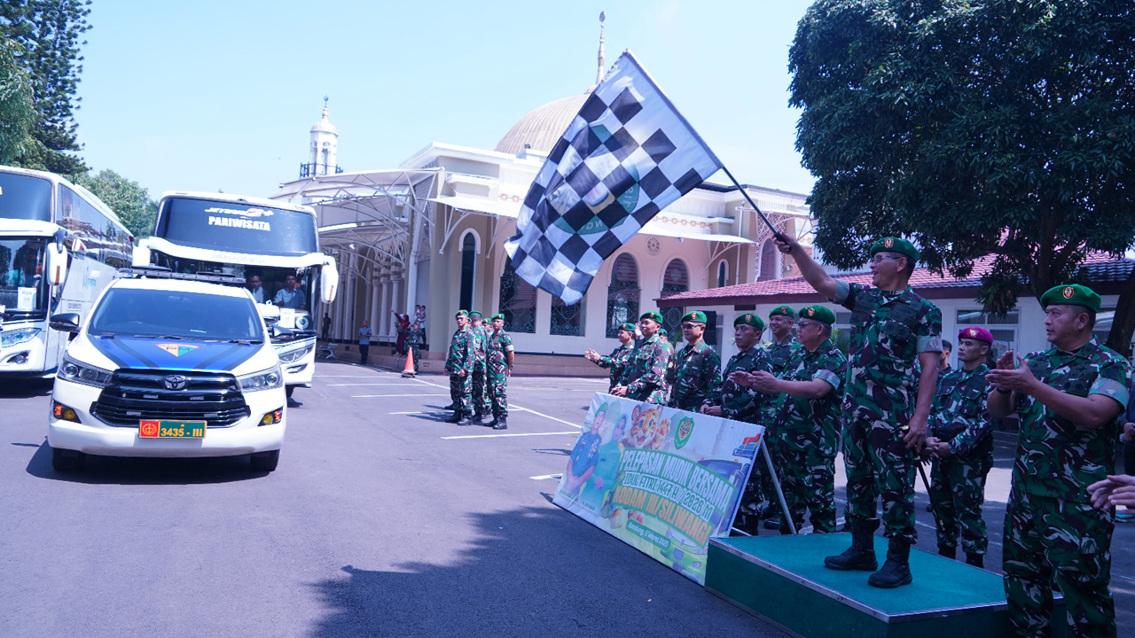 Peserta Mudik Gratis Bersama Kodam III Siliwangi Diberangkatkan, Simak Pesan Pangdam!