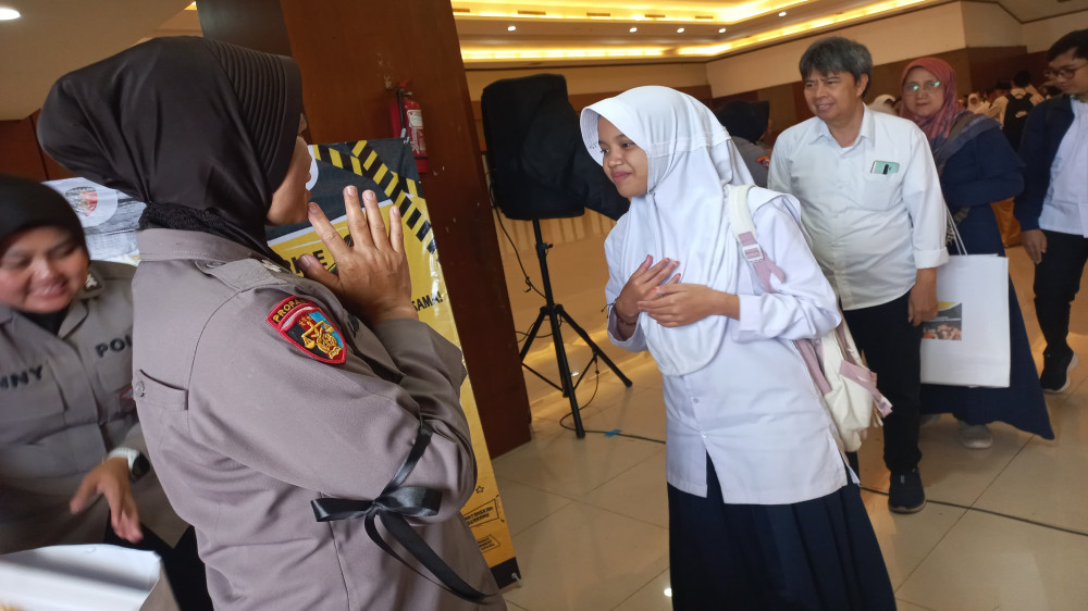 Tasikmalaya Bangun Ruang Aman, Polwan dan KPAID Dorong Anak Berani Speak Up