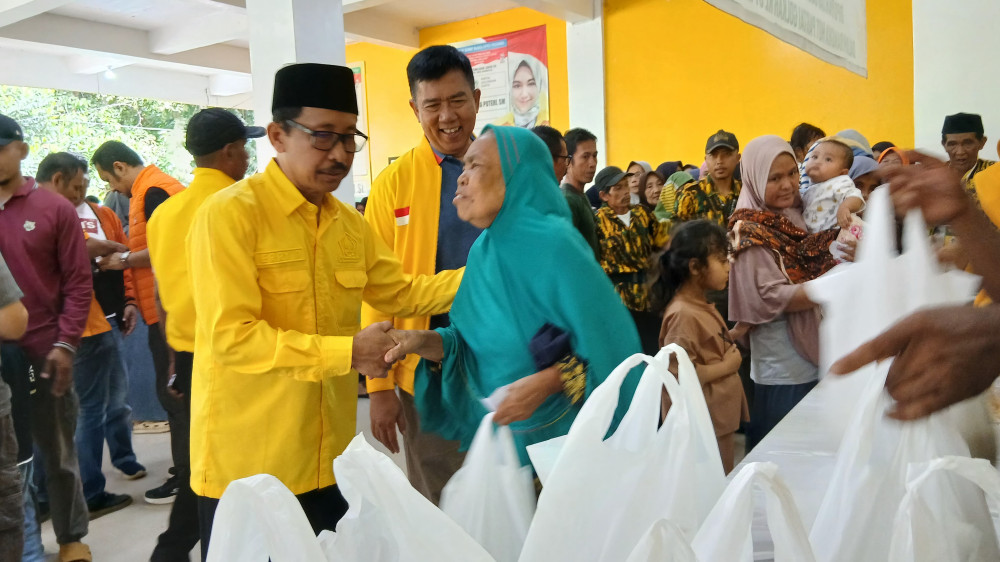 Golkar Tasikmalaya Ringankan Beban Warga Lewat Pasar Murah Sembako