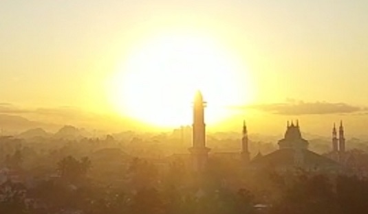 Menikmati Indahnya Sunrise di Alhambra Hotel & Convention Tasikmalaya: Yuk Staycation Disini!