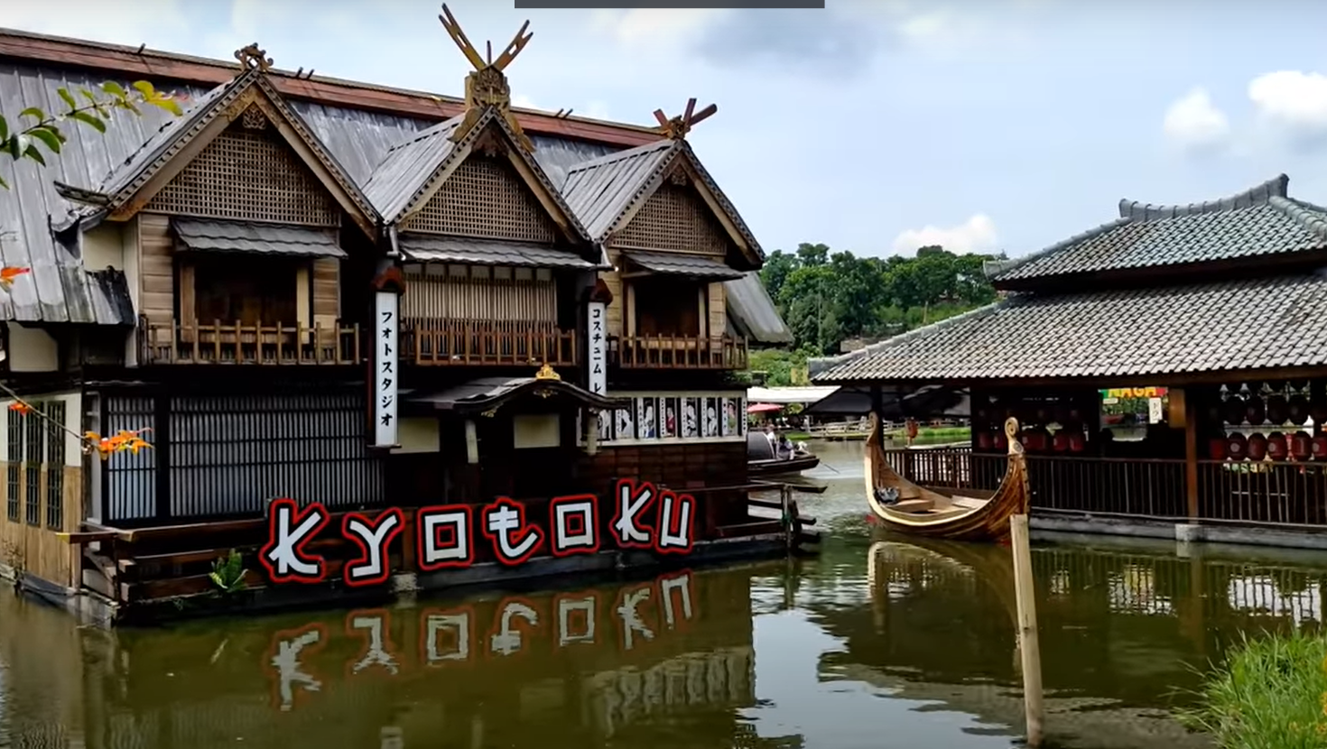 Floating Market Lembang Tempat Wisata di Bandung, Kuliner di Atas Perahu Mengapung